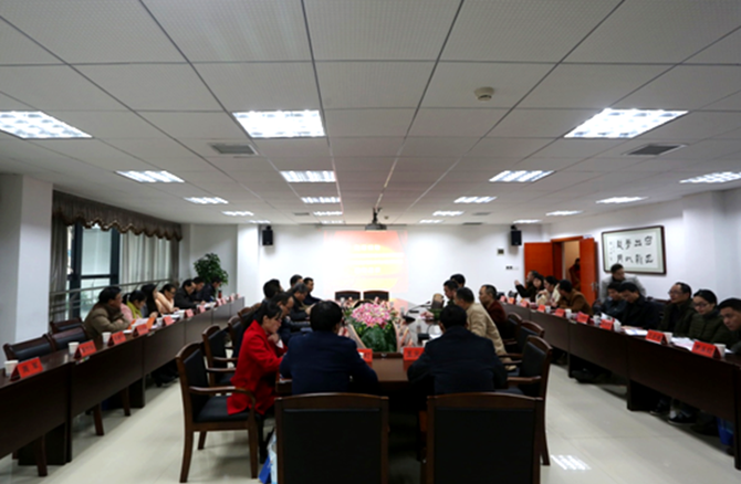 衡阳先进装备制造业职教集团暨衡阳市职业院校计算机类专业建设研讨会在我院召开1 衡阳先进装备制造业职教集团暨衡阳市职业院校计算机类专业建设研讨会在我院召开1
